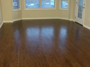 850 E Main St APT 205, Stamford, CT 06902