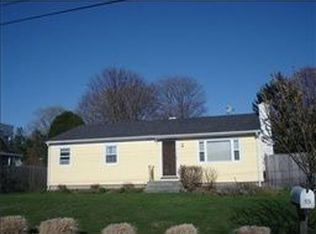95 Ellery Ave, Middletown, RI 02842