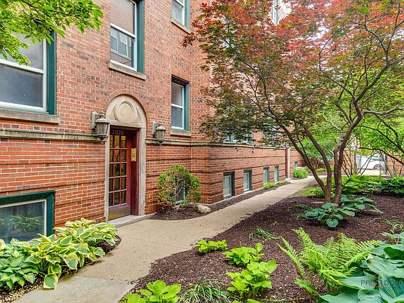2nd image of 2026 N Burling St APT 107