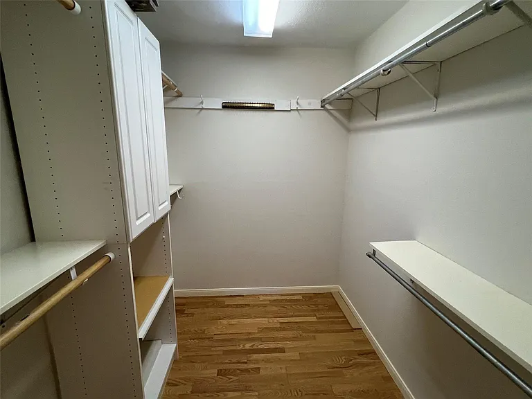 1819 Hanbury Ct — Photo 12