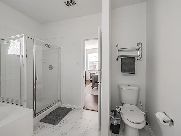 2304 Hickory Ct — Photo 51