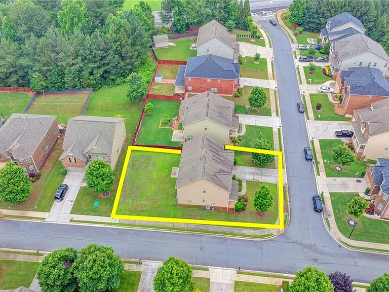 4228 Woods Creek Ln — Photo 82