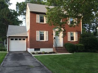 33 Hillside Rd, Claymont, DE 19703