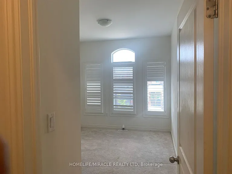 38 Adventura Rd — Photo 5