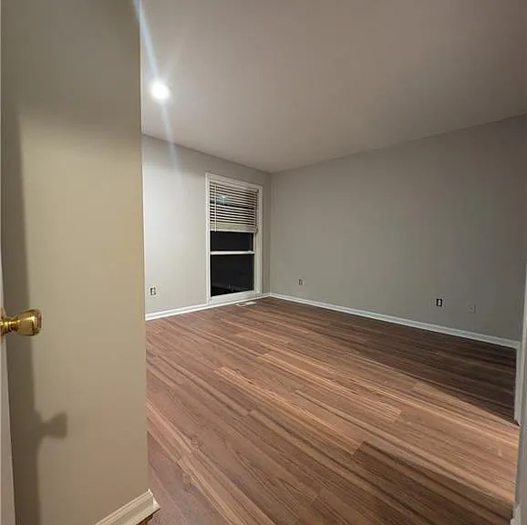 5582 Estates Ct — Photo 3