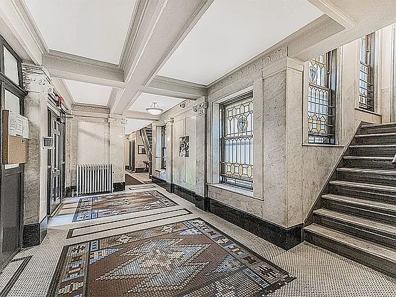 3rd image of 530 Manhattan Ave APT 69