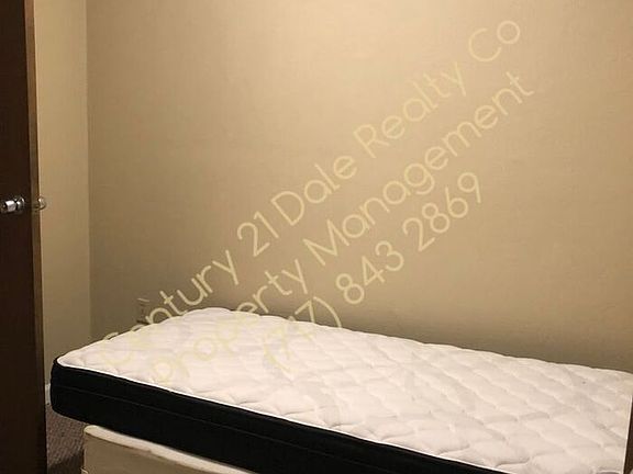3rd image of 341 S Albemarle St #2