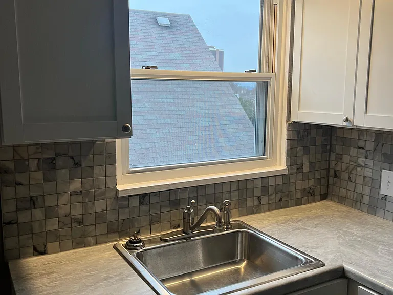 131 S Maple Ave #2 — Photo 5