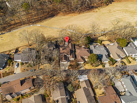 2nd image of 10120 Kinross Rd