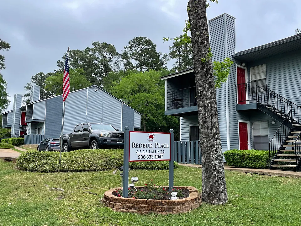 411 Hickory Dr #7