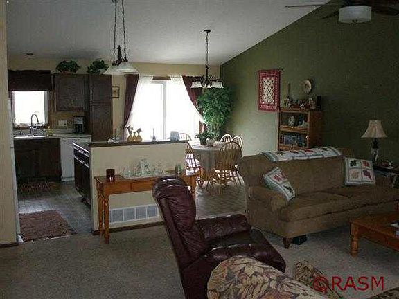 2nd image of 112 Lacosta Ln