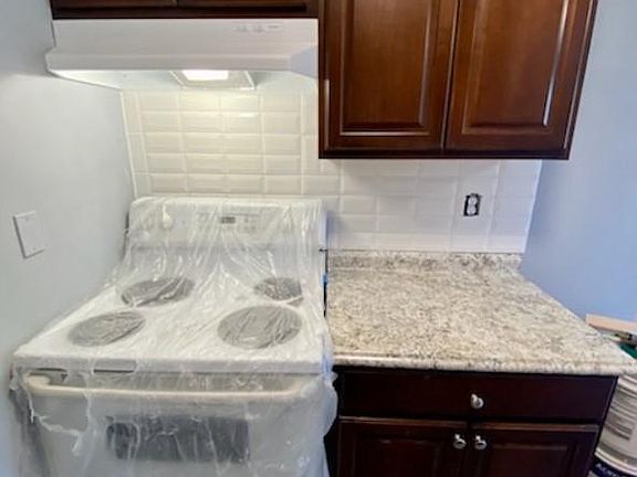 3rd image of 1628 Linden Dr #932