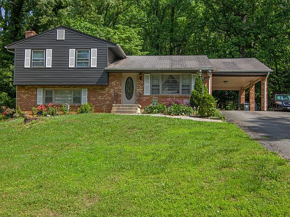 2nd image of 110 Woodway Dr