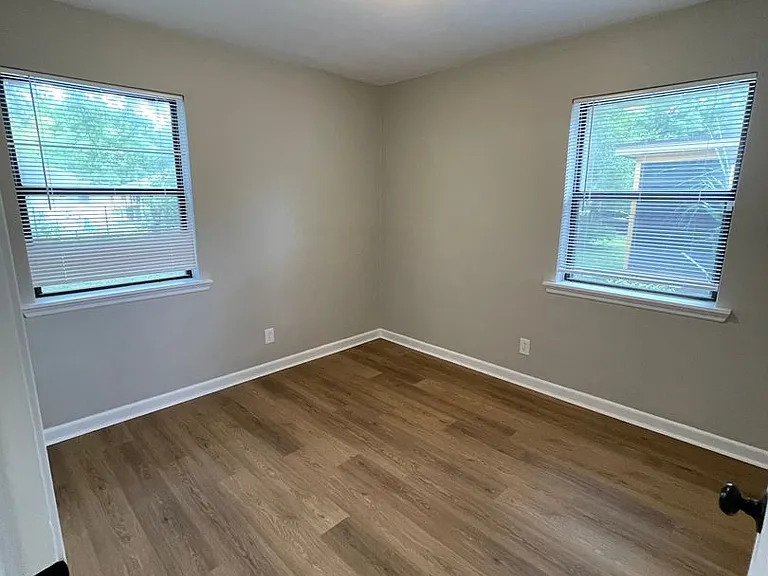 5247 Cleveland Rd — Photo 6