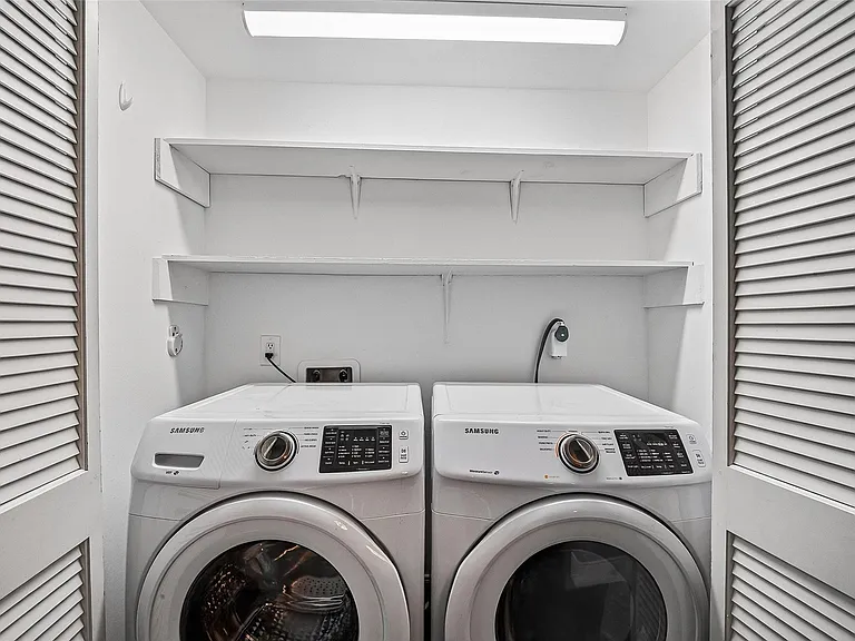 5150 Hidalgo St #402 — Photo 34