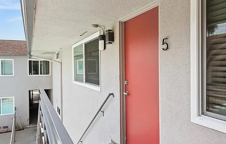 Huntington Villas — Photo 6