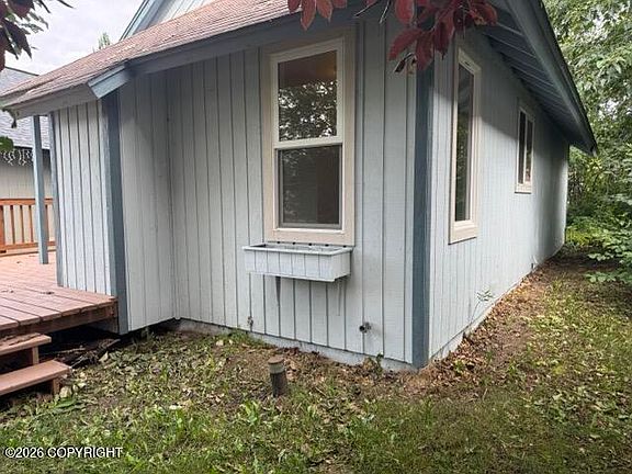 3rd image of 10321 Thuja Cir