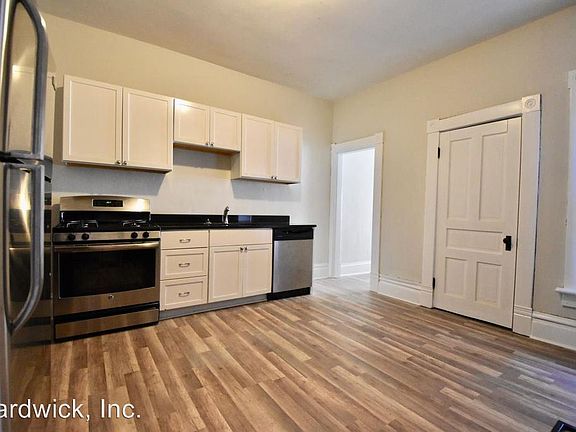 5th image of 603-607 Oak St