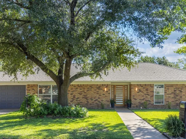 1608 Wright St, Sulphur Springs, TX 75482