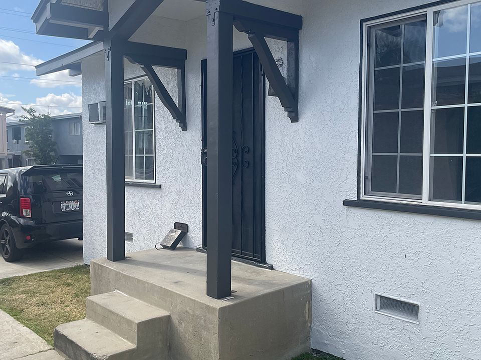 1st image of 2247 N Gaviota Ave #2247