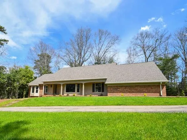 3216 Golf Club Dr, Gainesville, GA 30506