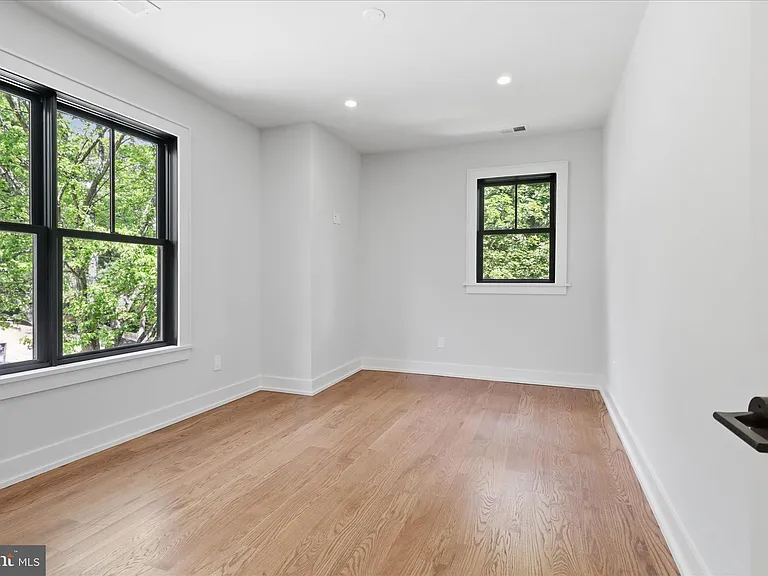 5921 Chesterbrook Rd — Photo 56