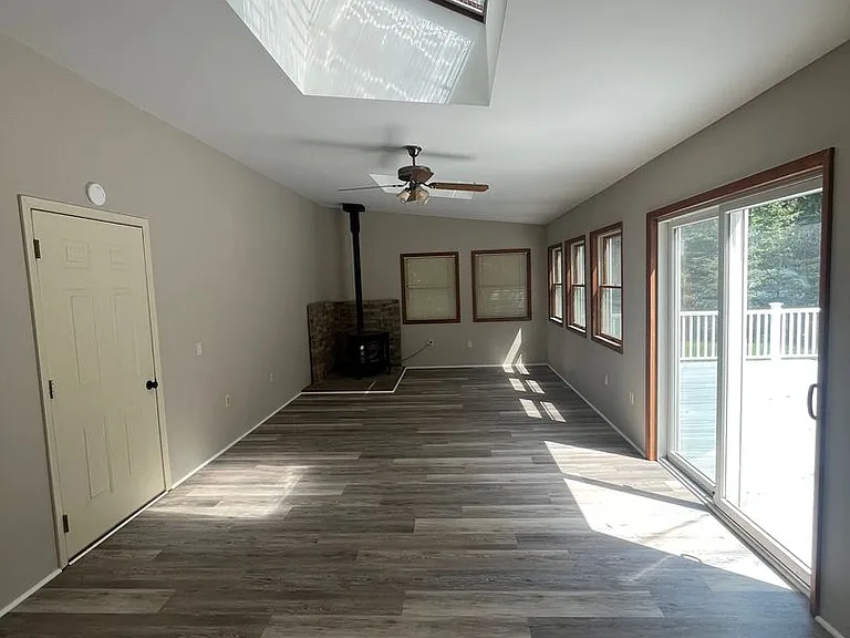 110 Hillary Dr — Photo 15