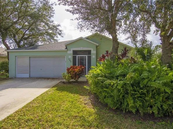 695 Collier Lake Cir, Sebastian, FL 32958