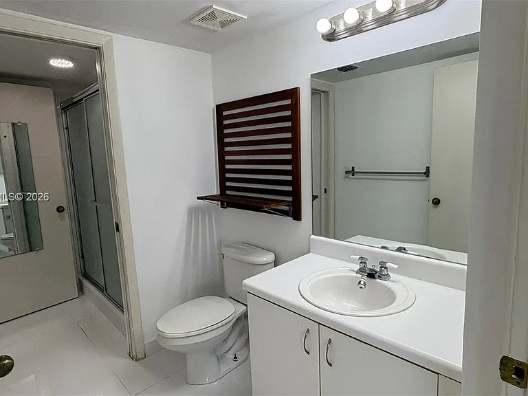 9560 Weldon Cir #J308 — Photo 5