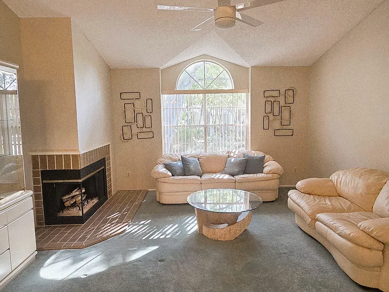 2101 Fox Chase Blvd — Photo 8
