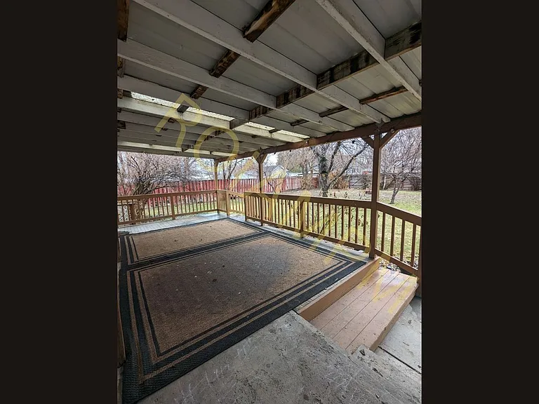 608 Pierce St — Photo 14