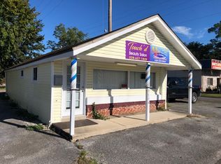 3104 Chicot St, Pascagoula, MS 39581