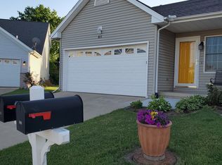 611 Wulbrun Dr, Bloomington, IL