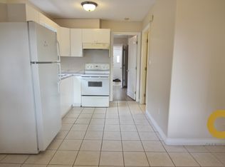 4975 Elgin St #1A, Vancouver, BC V5W 3J7