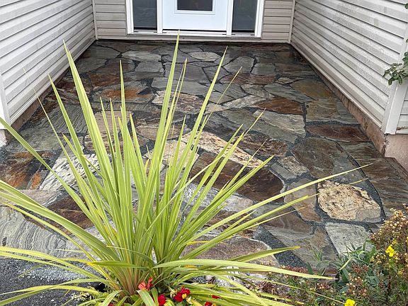 4th image of 30 Terry Rd