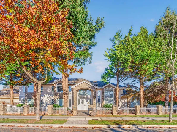 6331 Danube Rd, Richmond, BC V7C 3H8