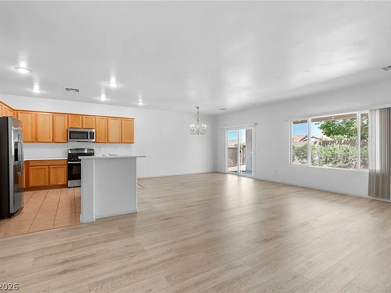 2250 Sandstone Cliffs Dr — Photo 5
