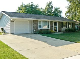 216 Andrew Ln, Schaumburg, IL 60193