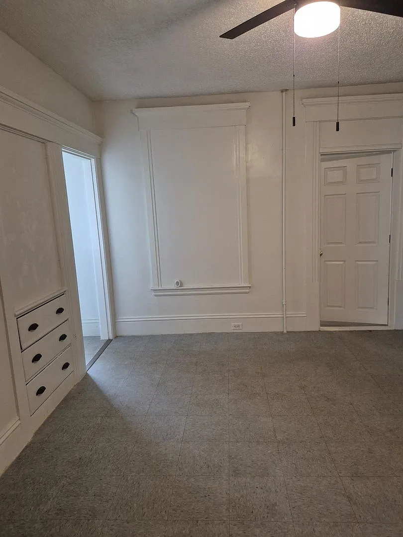 453 Maple Street — Photo 1