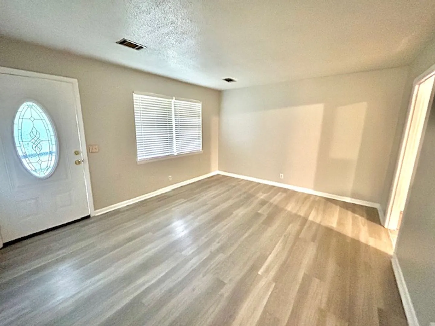 Charming & Updated Single-Family Home in Huntsville! — Photo 4