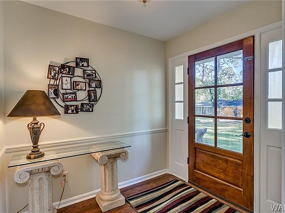 3rd image of 3627 55th St E