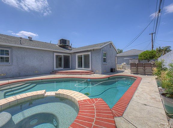 4th image of 5646 Canehill Ave
