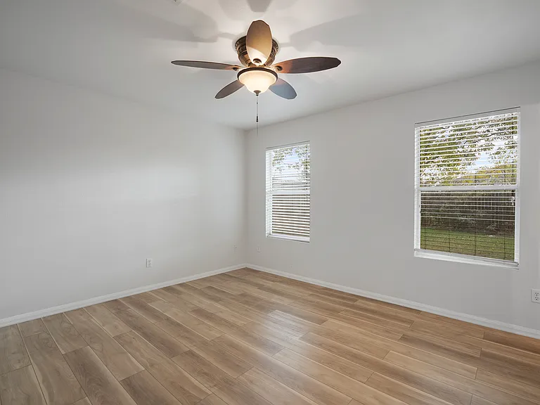7204 Veronica Ct — Photo 8