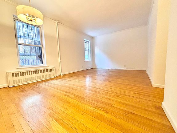 2nd image of 304 E 86th St APT 2B