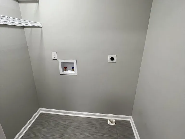 538 Hillandale St NE — Photo 9