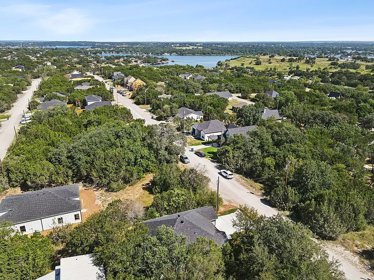 5726 Barkridge Dr — Photo 30