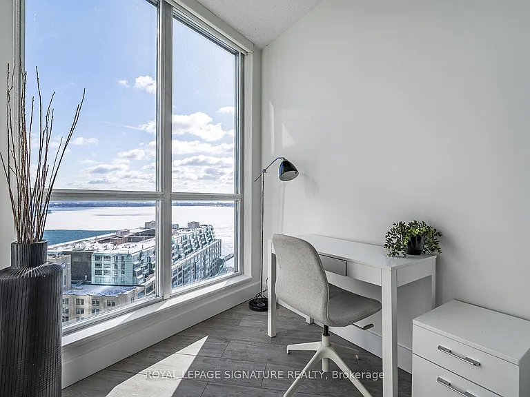218 Queens Quay W #2303 — Photo 26