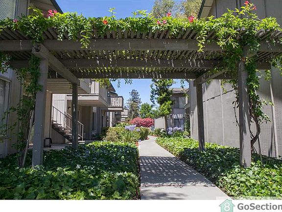 3rd image of 831 Gale Dr