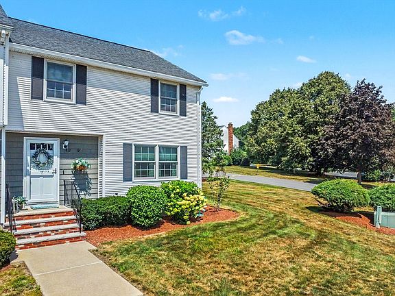 3rd image of 12 Christopher Dr #36