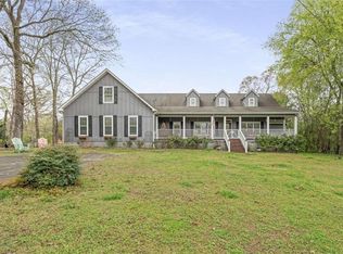 757 Compton Rd SE, Silver Creek, GA 30173